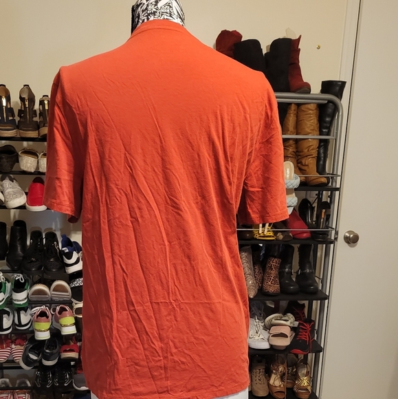 Vince Vneck burnt out orange  tee basic closet staple - Picture 6 of 12